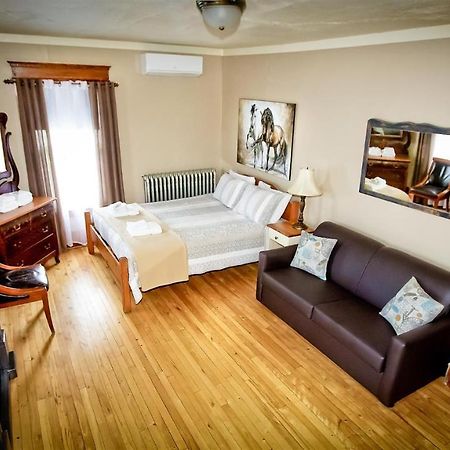 Auberge Ayer'S Cliff ภายนอก รูปภาพ